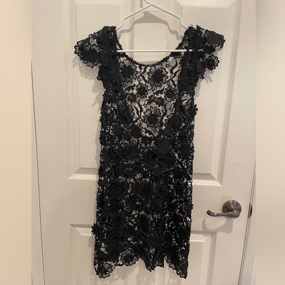 For Love And Lemons Dresses & Skirts - For Love and Lemons black crochet floral dress